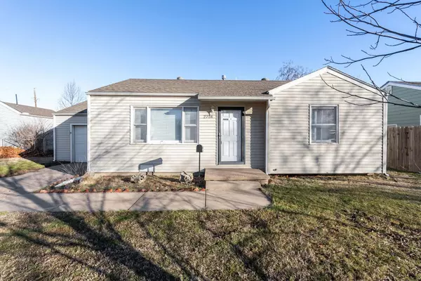 2718 W Merton St, Wichita, KS 67213