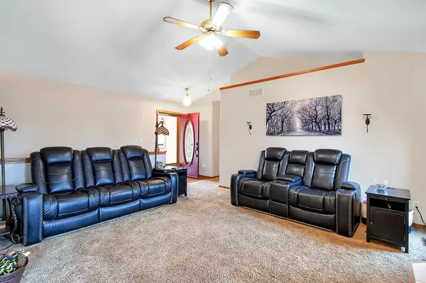 Haysville, KS 67060,627 S SHIRA CT