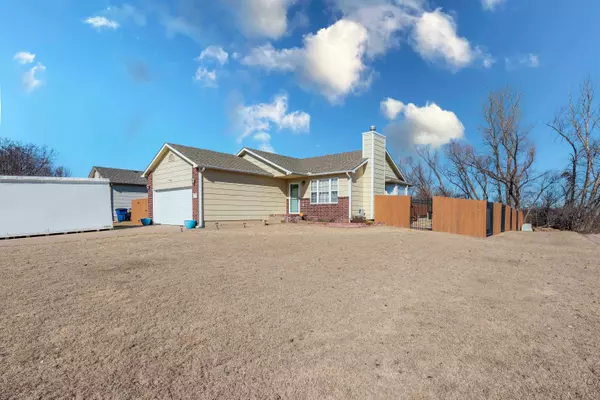 2558 E Fairchild, Park City, KS 67219