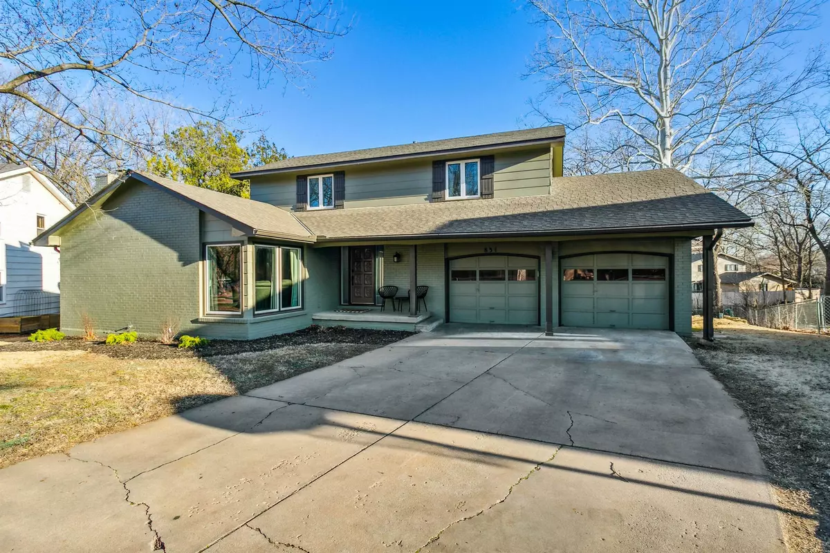 Derby, KS 67037,831 E Greenway Ct