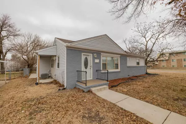 7101 E Castle Dr., Wichita, KS 67207