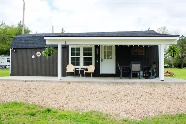 264 Lakeshore Rd, Toronto, KS 66777