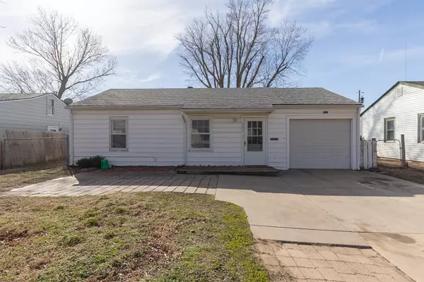 521 N Mount Carmel, Wichita, KS 67203