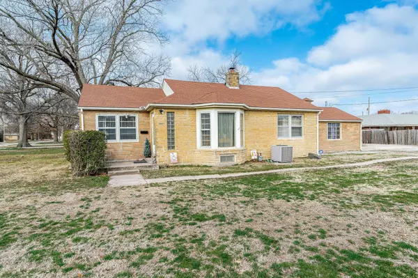 2045 S Hillside, Wichita, KS 67211-5625