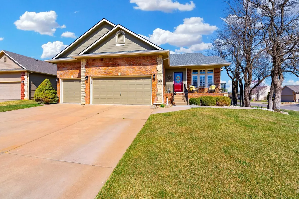 Derby, KS 67037,919 N Wisteria Cir