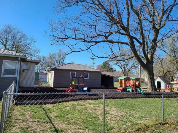 Argonia, KS 67004,221 N Elm St