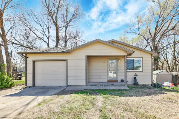 421 E 15th Ave,  Augusta,  KS 67010