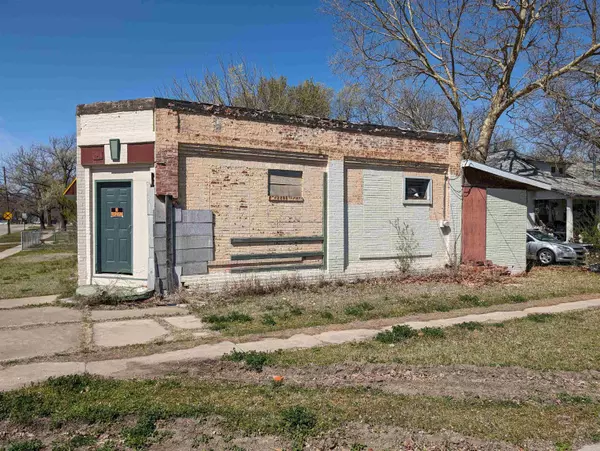 Newton, KS 67114,528 E 8th