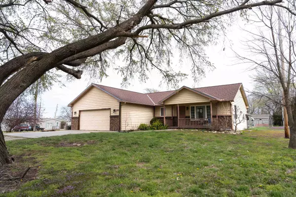 408 N Franklin St, Burns, KS 66840