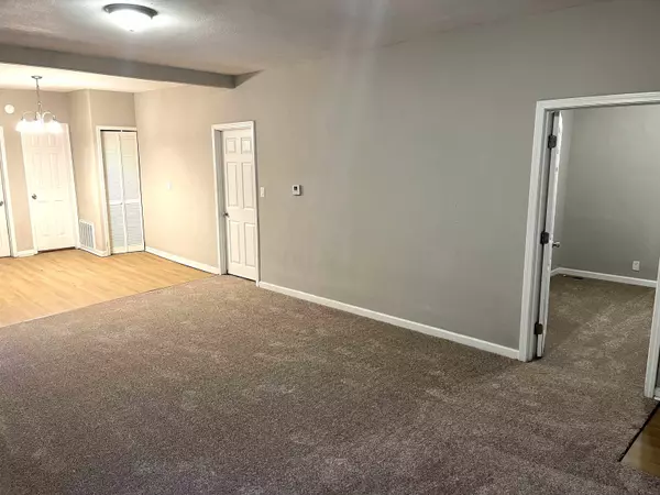 Wichita, KS 67213,1550 S Water St