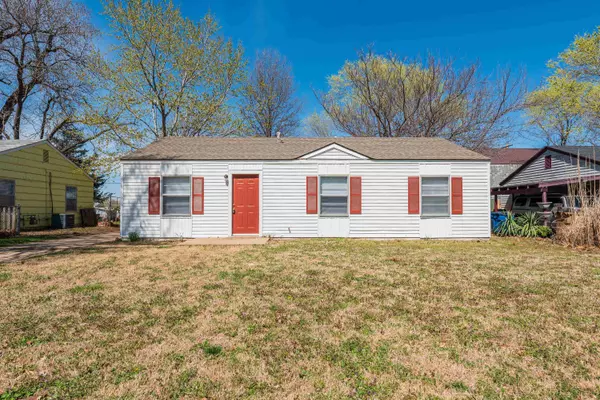 6527 N West Park View, Park City, KS 67219