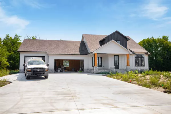 329 N Sarah Ct, Derby, KS 67037