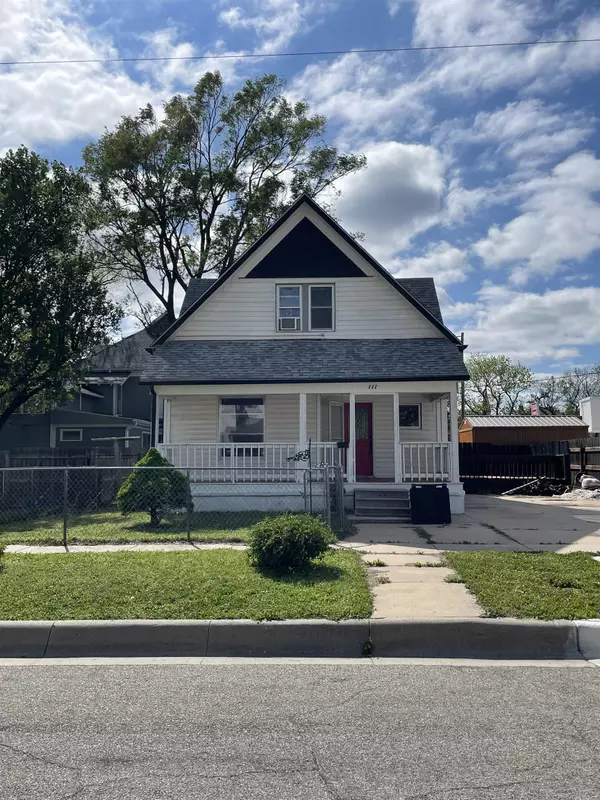 111 Allison St, Newton, KS 67114