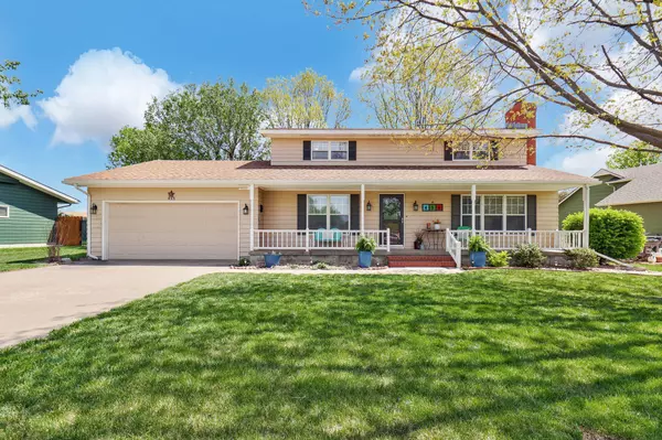 455 Sherman Pl, Newton, KS 67114