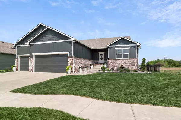 724 Goldspike, Newton, KS 67114-5523