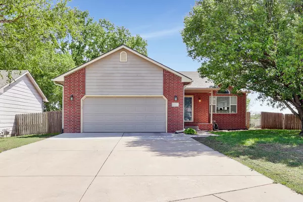 6163 Quail Ridge Ct, Bel Aire, KS 67220