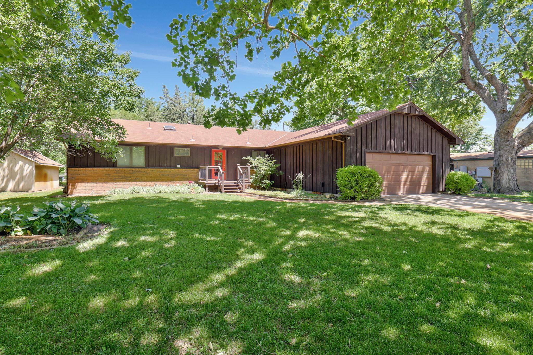 1630 W 33rd St N, Wichita, KS 67204