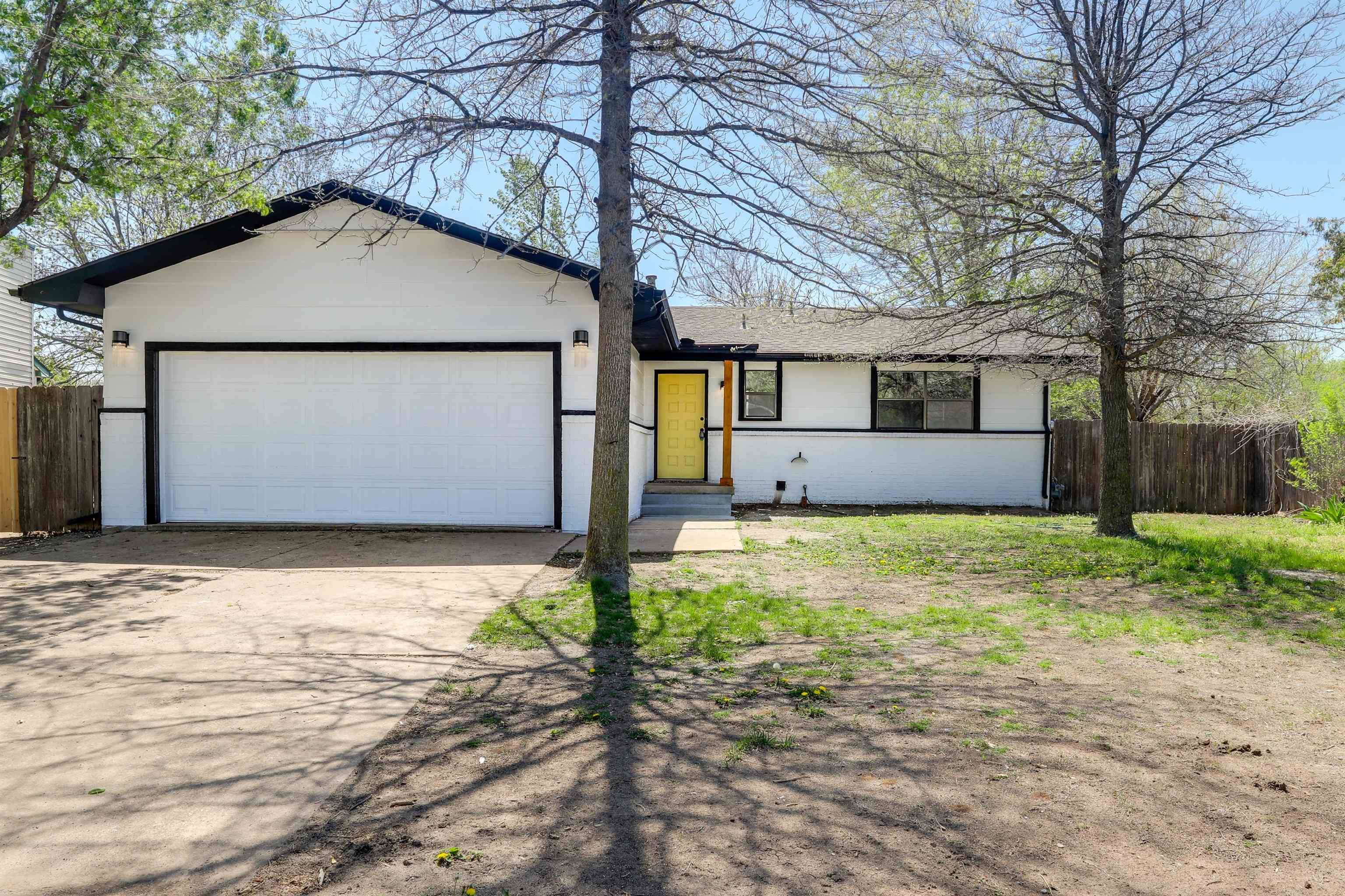 5607 E 39th St N, Bel Aire, KS 67220