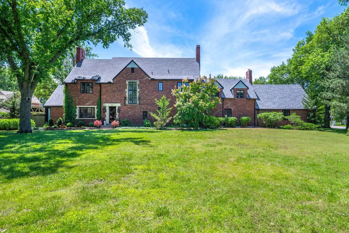 Eastborough, KS 67206,31 N Mission Rd