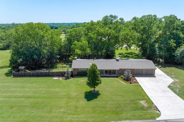 200 S Hillsdale Dr, Wichita, KS 67230