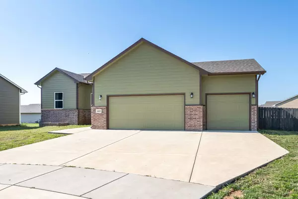 Wichita, KS 67215,4605 S Flora Ct