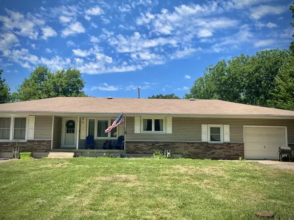 615 Walnut, Burden, KS 67019