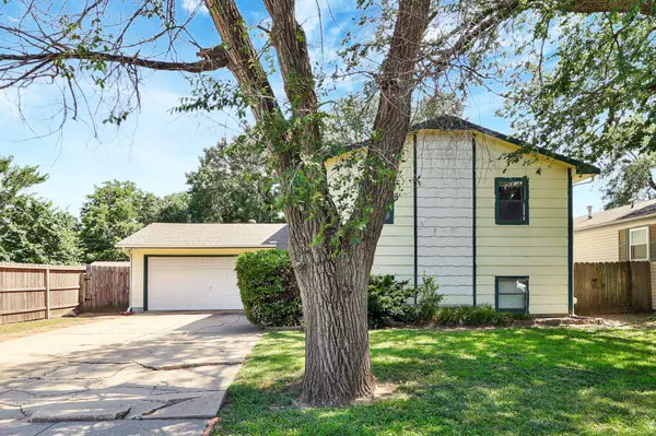 2717 W Dallas,  Wichita,  KS 67217