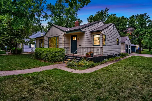 719 Grandview, Newton, KS 67114