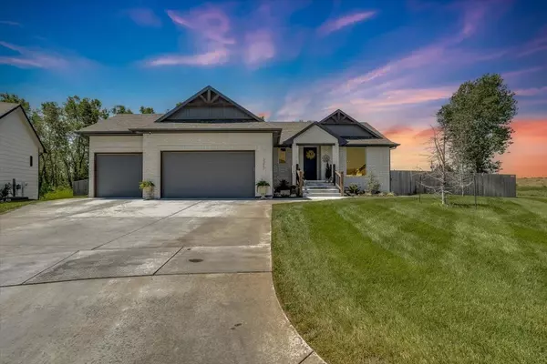 Wichita, KS 67215,3317 S Bluelake Ct