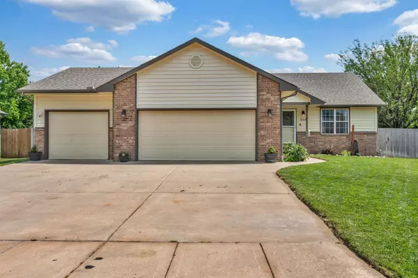 1509 Boxwood Ln, Haysville, KS 67060