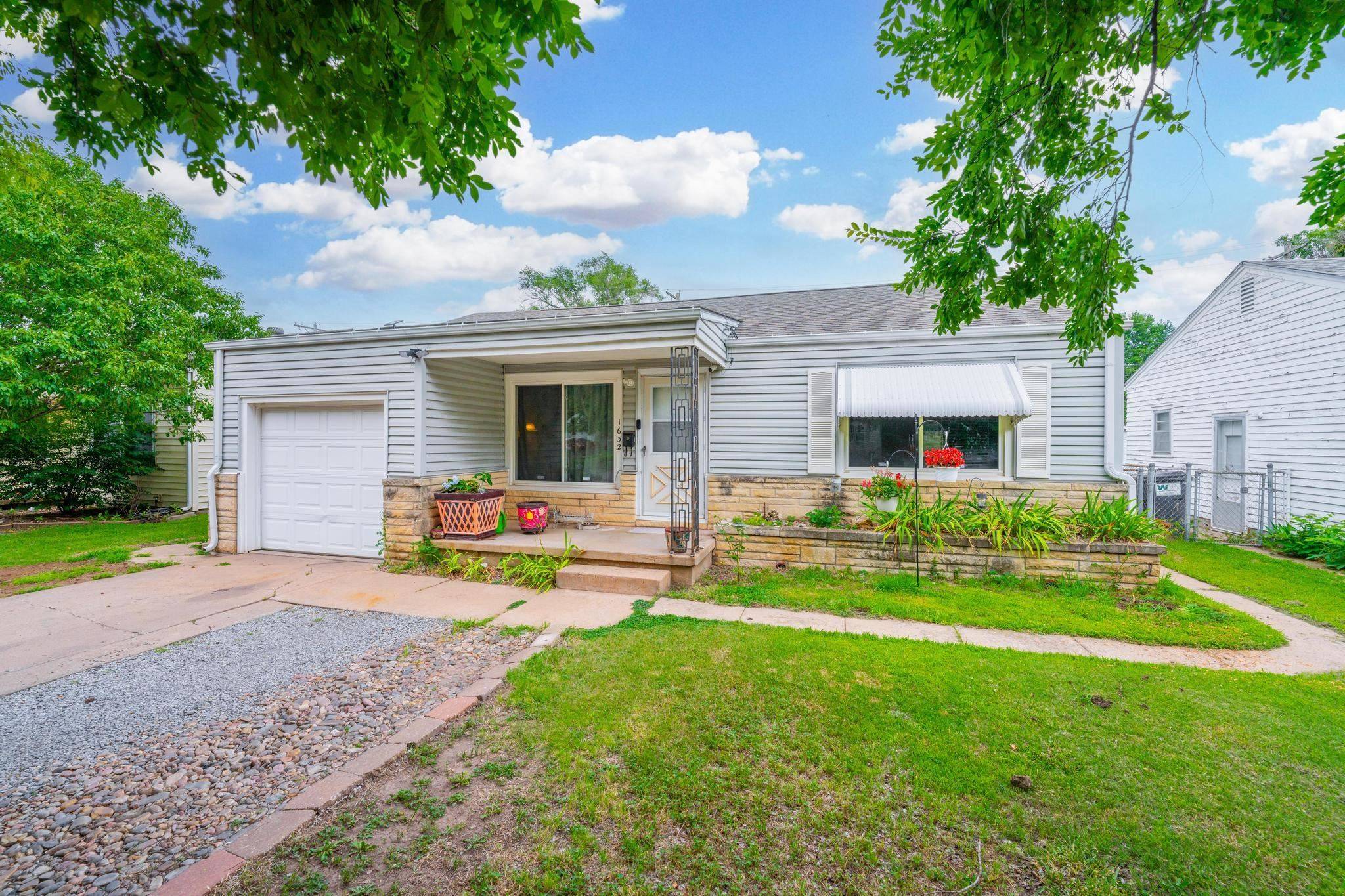 Wichita, KS 67211,1632 S Grove St