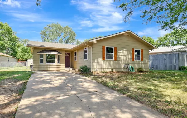 1806 E Frontenac, Park City, KS 67219-1665