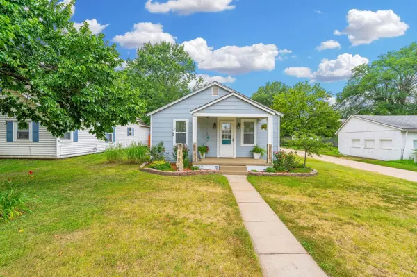Haven, KS 67543,107 S Topeka St