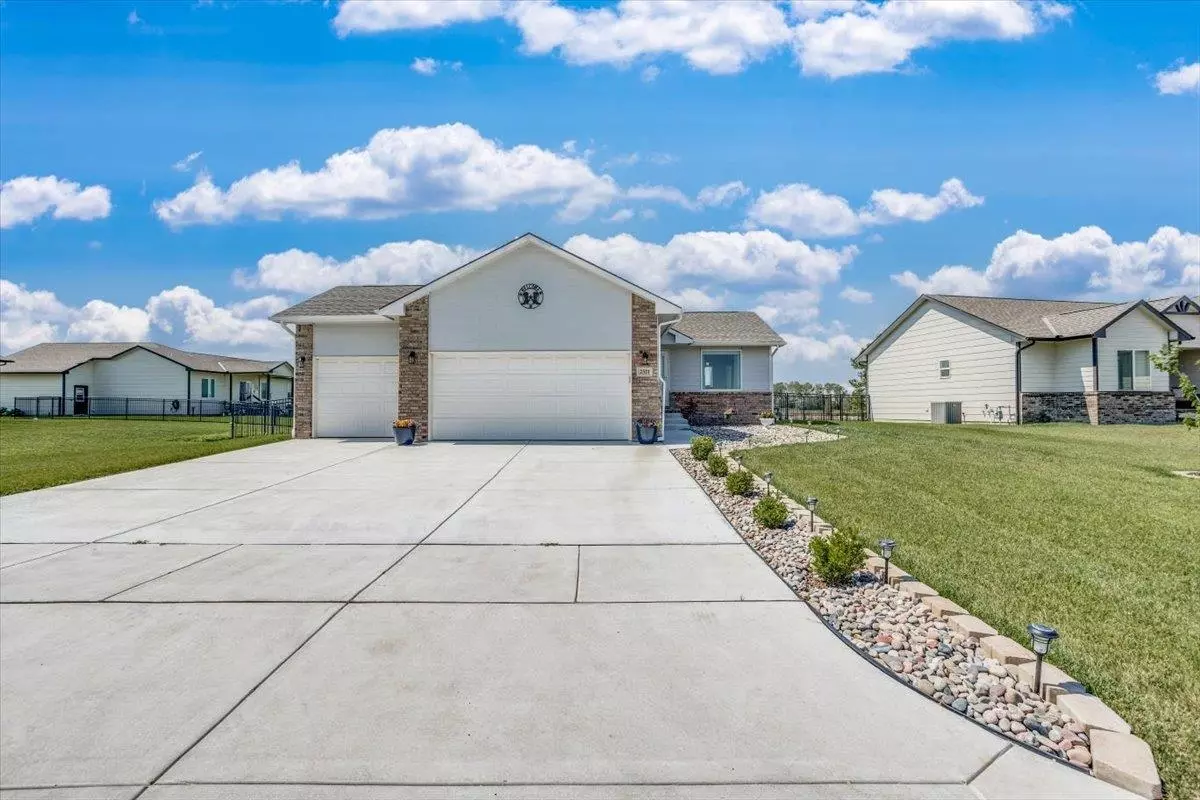 Haysville, KS 67060,2321 W Country Lakes St