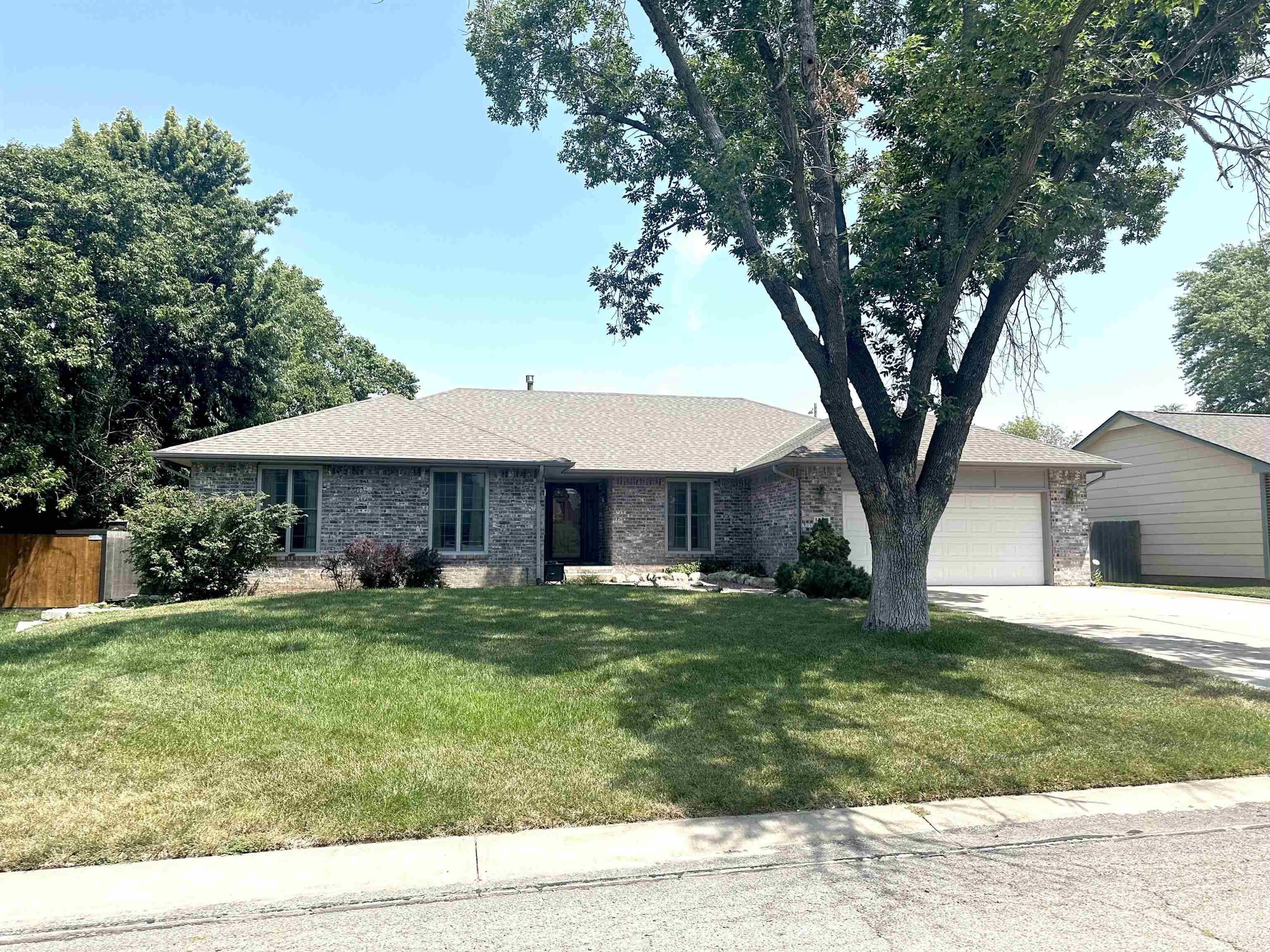 1448 N Dry Creek Cir,  Derby,  KS 67037-2845