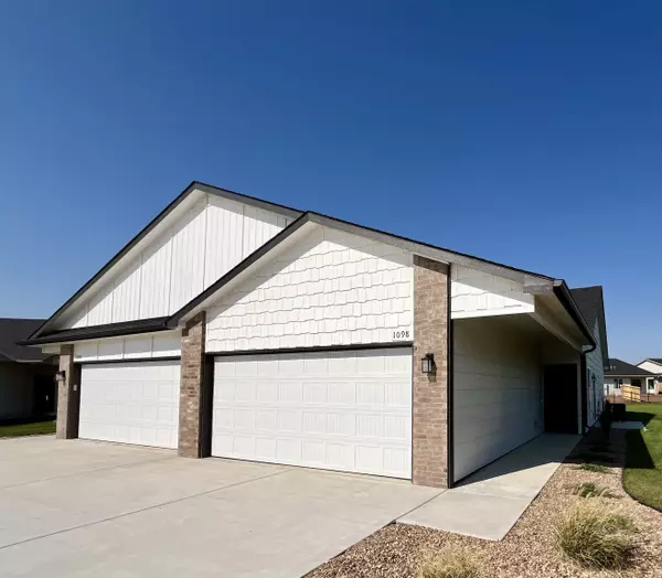 1098 W Trek Ct, Goddard, KS 67052