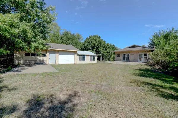 Hutchinson, KS 67501,9006 E 4TH Ave