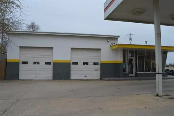 Wichita, KS 67213,611 W Harry St