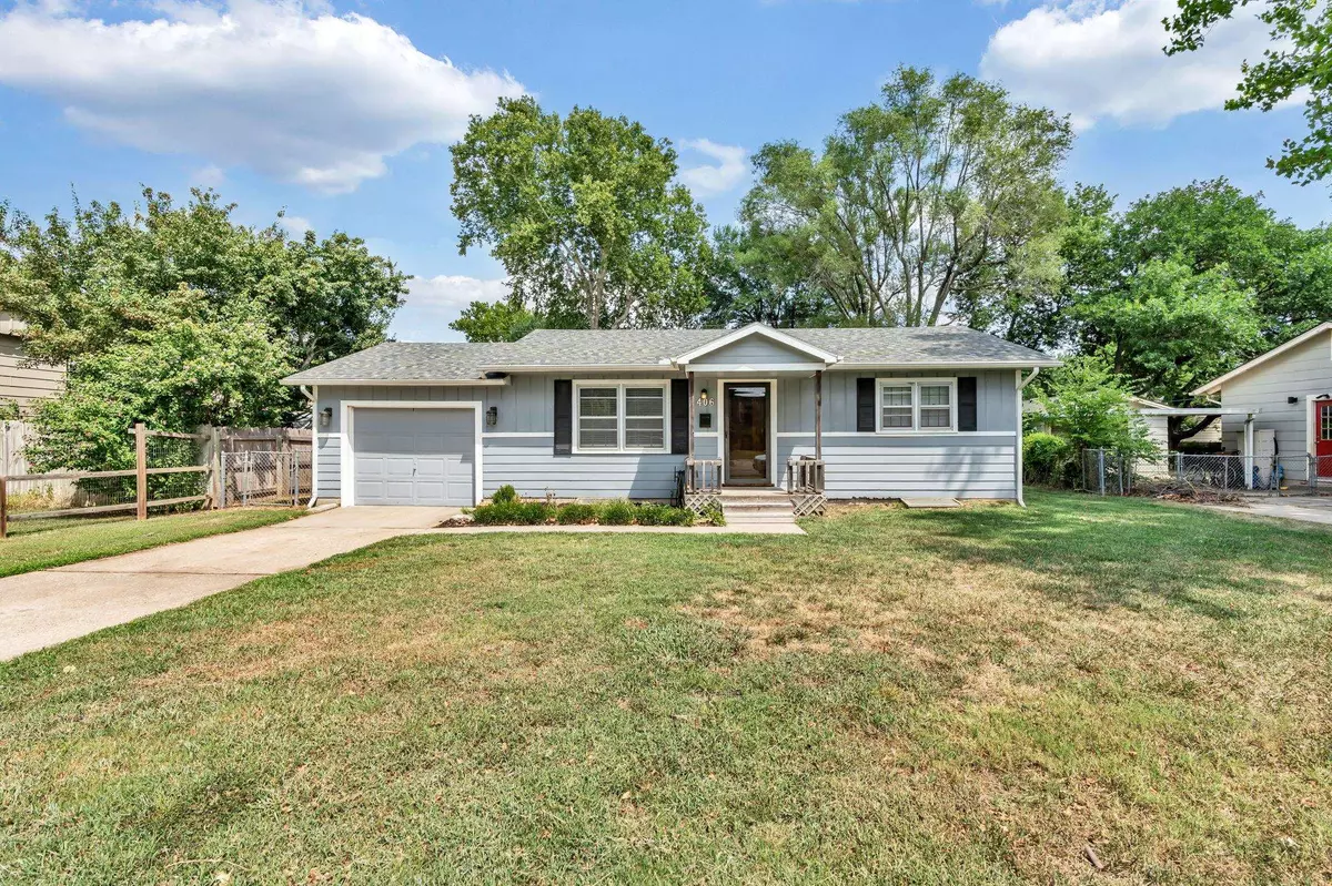 Derby, KS 67037,406 S Mary Etta St