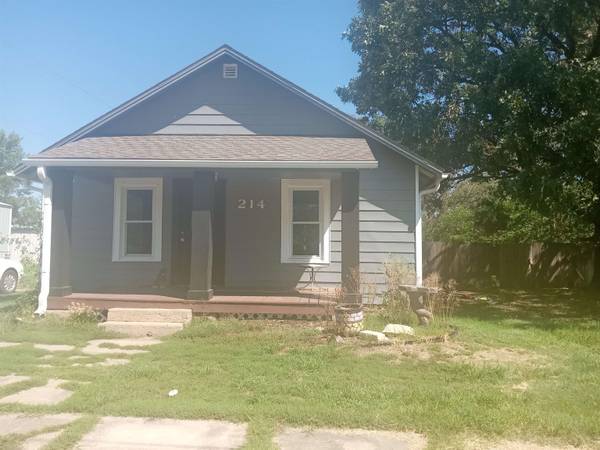 214 E Center,  Burrton,  KS 67020