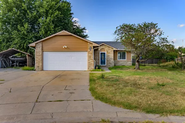 5460 S Stoneborough Ct, Wichita, KS 67217