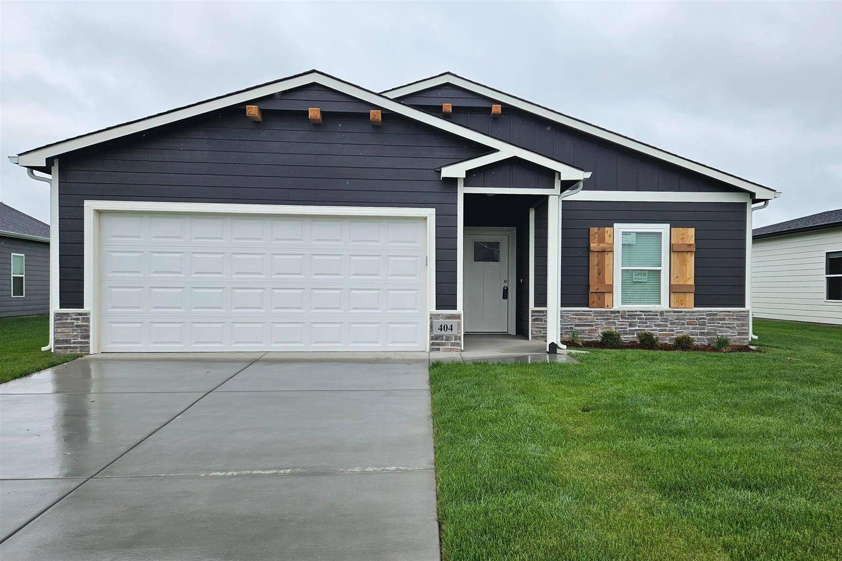 404 Northern Ave, Garden Plain, KS 67050
