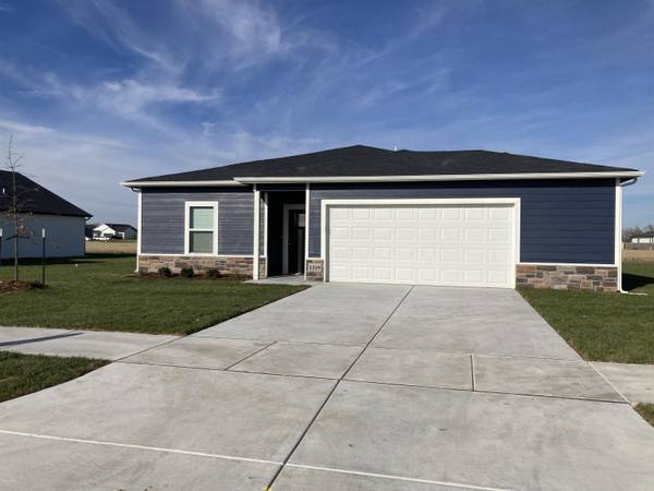 1319 Robin Dr, Mcpherson, KS 67460