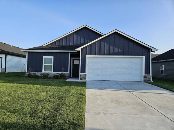 213 Northern Ave, Garden Plain, KS 67050