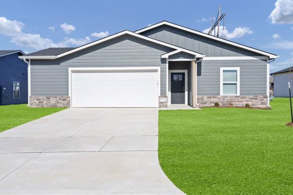 200 S Gatewood St, Valley Center, KS 67147