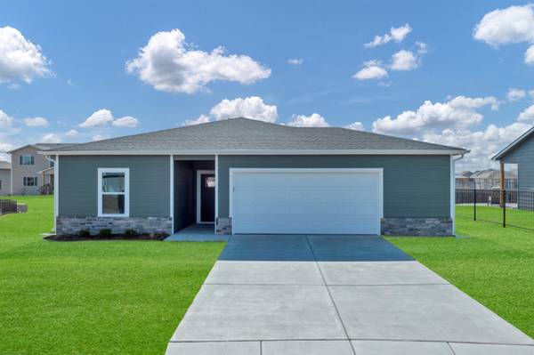 219 S Gatewood St, Valley Center, KS 67147