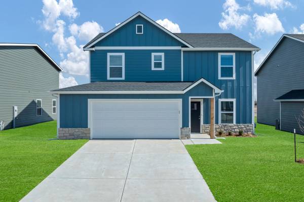 300 S Gatewood St, Valley Center, KS 67147