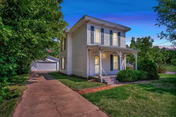 304 W 12th St, Newton, KS 67114