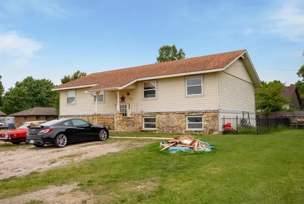 Douglass, KS 67039,124 W 8th St