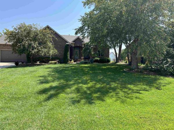 512 S Reece Cir, Goddard, KS 67052